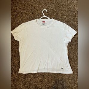 Levi’s T shirt
